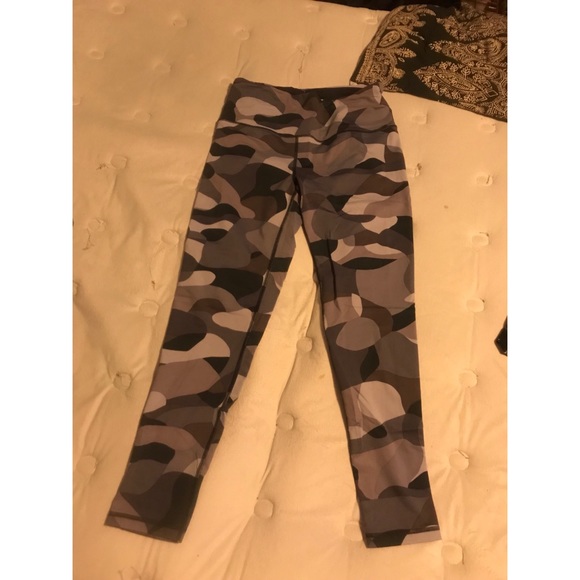 Victoria's Secret Pants - VSX Sport knockout tights